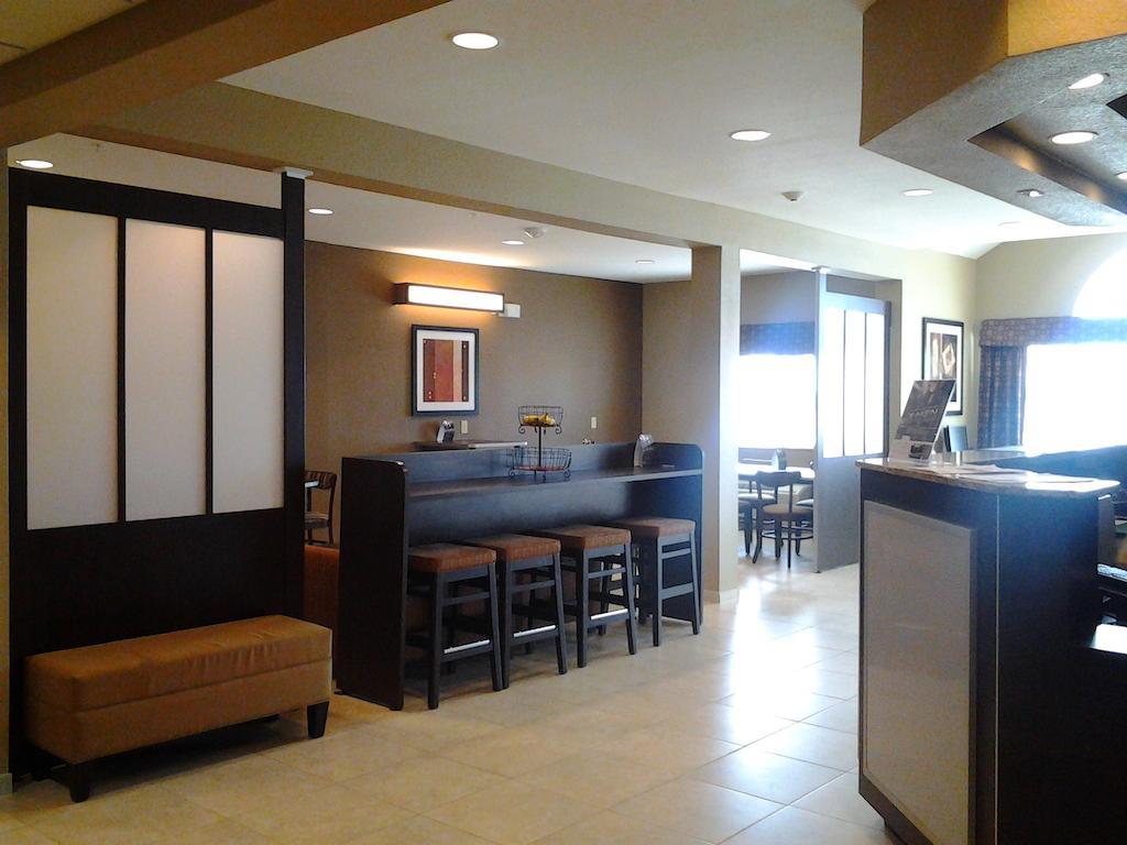 Microtel Inn & Suites Котула Екстериор снимка